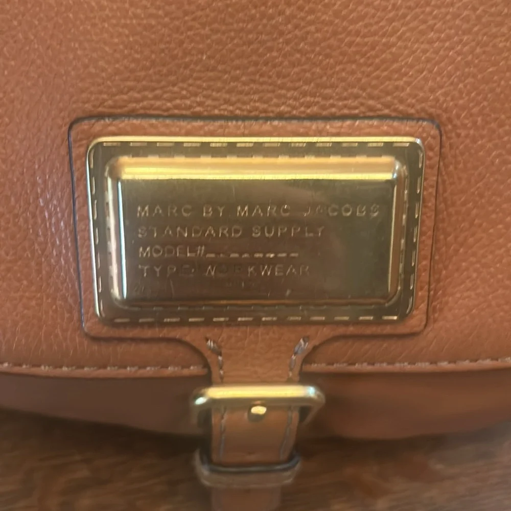 Marc by Marc Jacobs Chain Reaction Robin Shoulder Bag - Picture 4 of 10